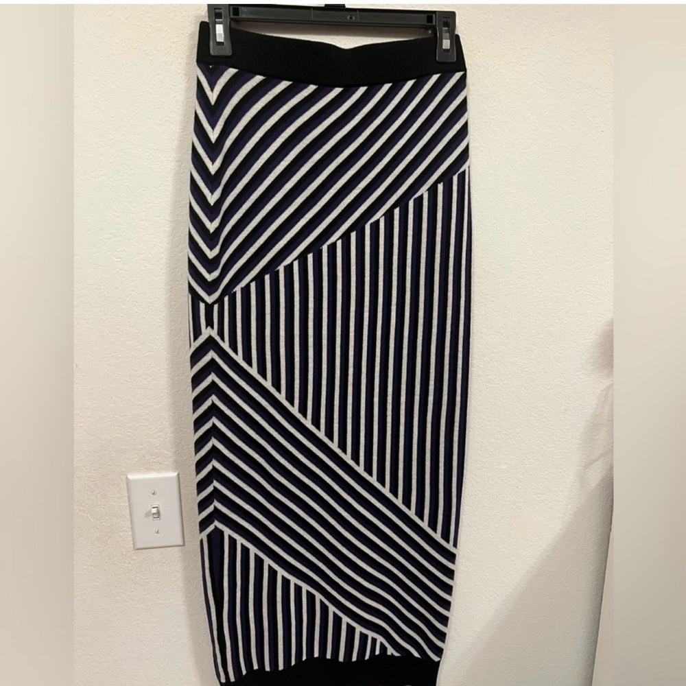 BCBGMaxAzria Black and White Striped Pencil Skirt & 🎁Black Skirt
